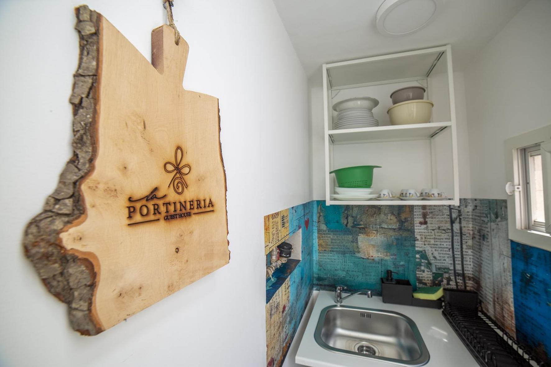 La Portineria Guest House Bari Bagian luar foto